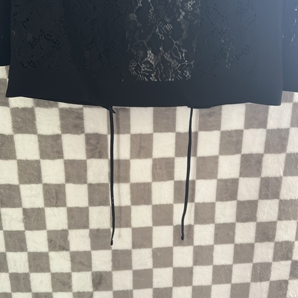 Beautiful black floral sheer jacket button up - Picture 15 of 15